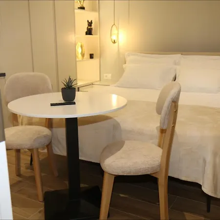 The Leads Apartment
